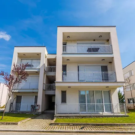 Talea Elegant Escape By Pikhost Apartament Lezhë
