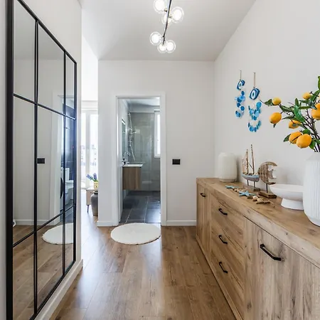 Talea Elegant Escape By Pikhost Apartament